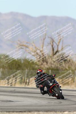 media/Dec-01-2025-Moto Forza (Mon) [[2daa91e15f]]/2-Intermediate Group/Session 3 (Turn 3)/